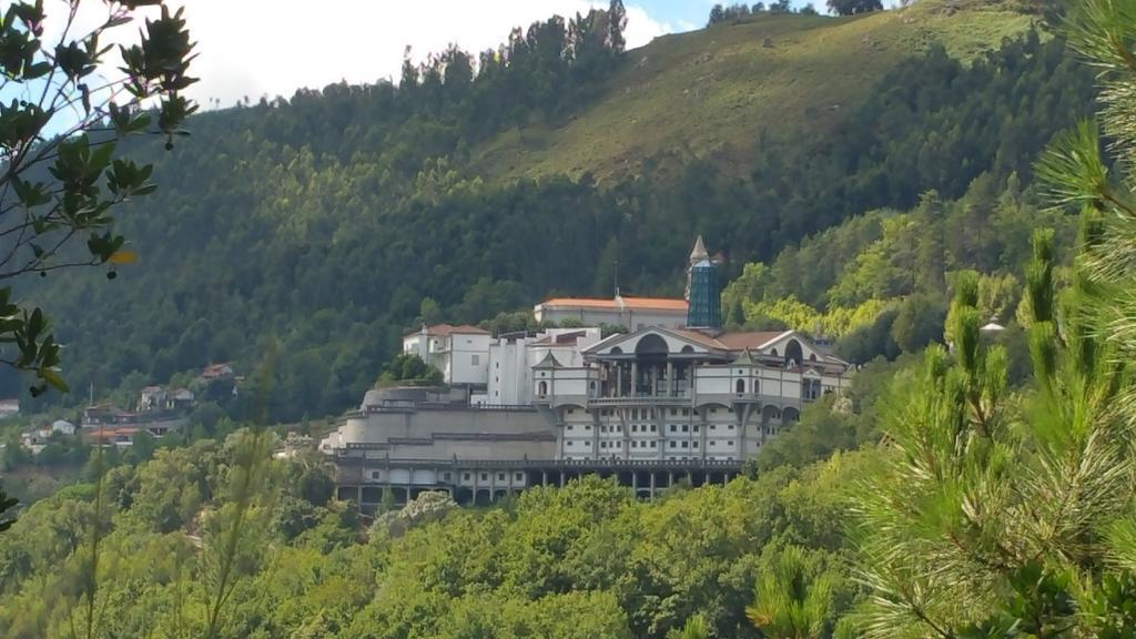 Al Vivenda Romantica Герес Екстериор снимка